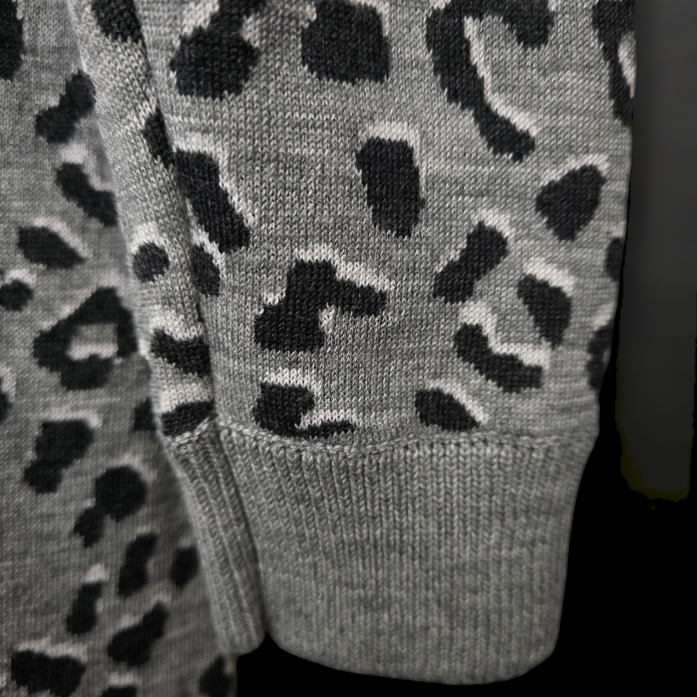 LOFT PETITES LARGE GREY BLACK AND WHITE SWEATER DRESS - Picture 5 of 6